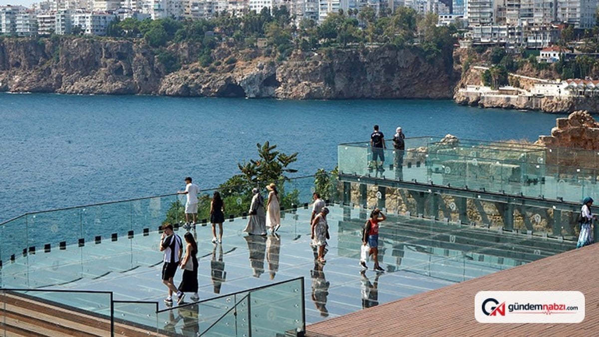 Antalya'da 2 bin yıllık Hıdırlık Kulesi ziyaretçilere açıldı