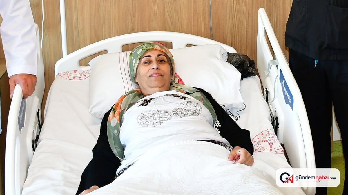 Gaziantep'te 46 yaşındaki kadının karnından 20 kiloluk tümör çıkarıldı