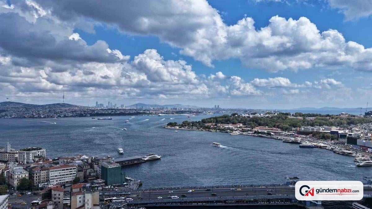 İstanbul'da gün boyu süren bulut geçişi görüntülendi