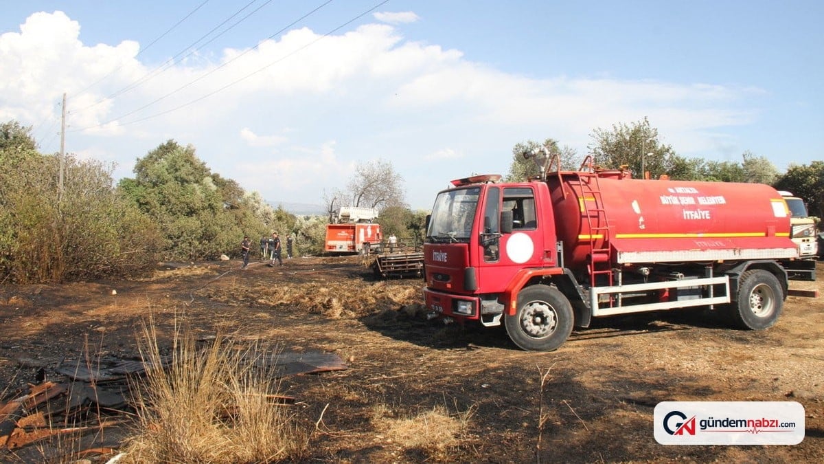 Antalya'da dört mahallede otluk yangını meydana geldi