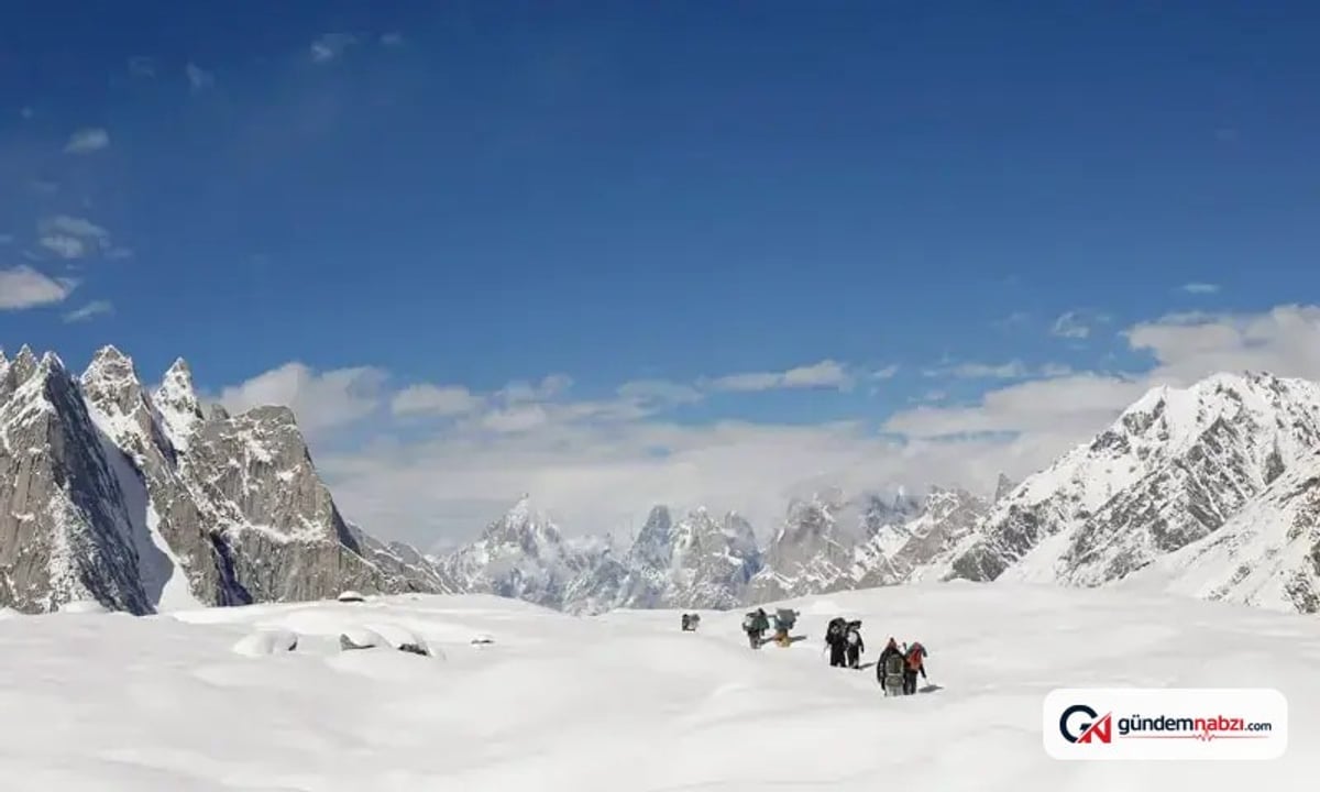 Gilgit-Baltistan'a 2 bin 200 yabancı dağcı ve trekker geldi