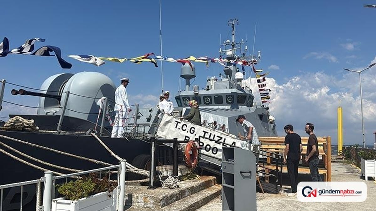 TCG Tuzla, Yalova'da vatandaşların ziyaretine açıldı