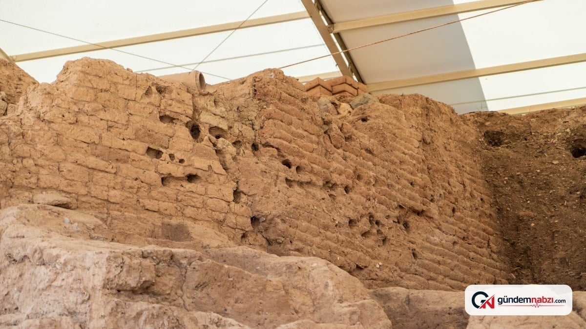 Sardes Antik Kenti'nde 2 bin 500 yıllık Asur izleri bulundu