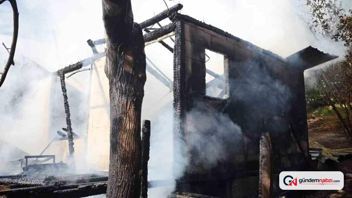 Bursa İnegöl'de baraka yangında kül oldu