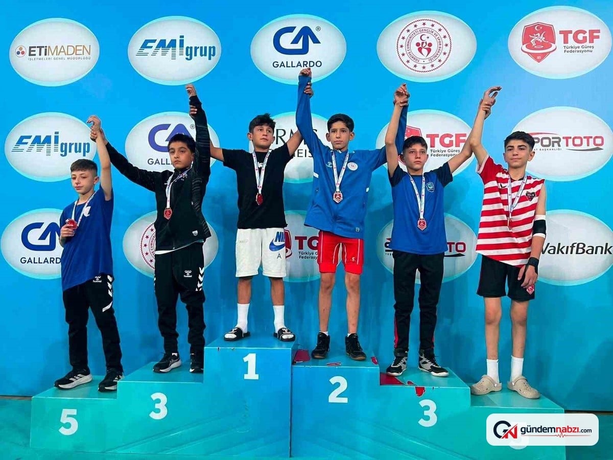 Malatya U14 greko-Romen takımı türkiye şampiyonu Oldu