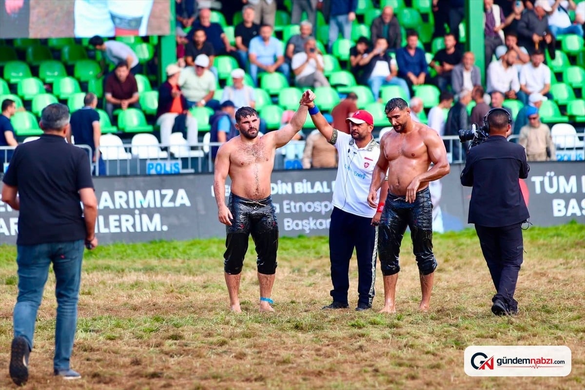 Ordu Aybastı'nda Erkan Taş başpehlivan oldu