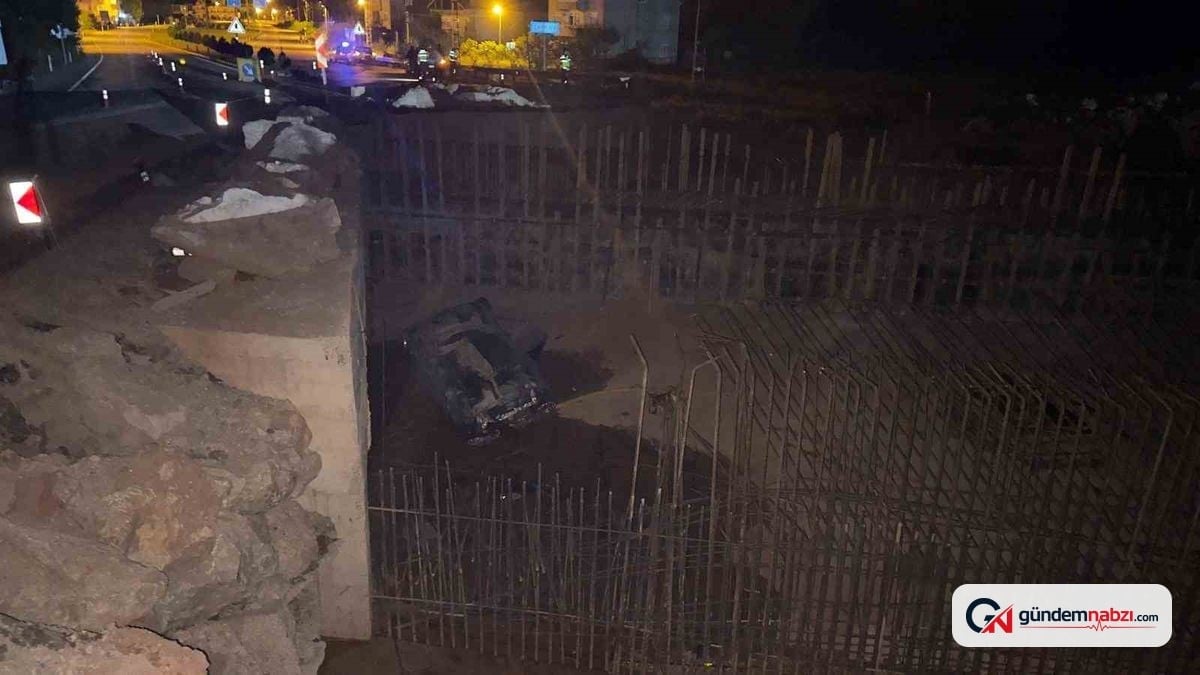 Bartın'da otomobil inşaat çukuruna düştü