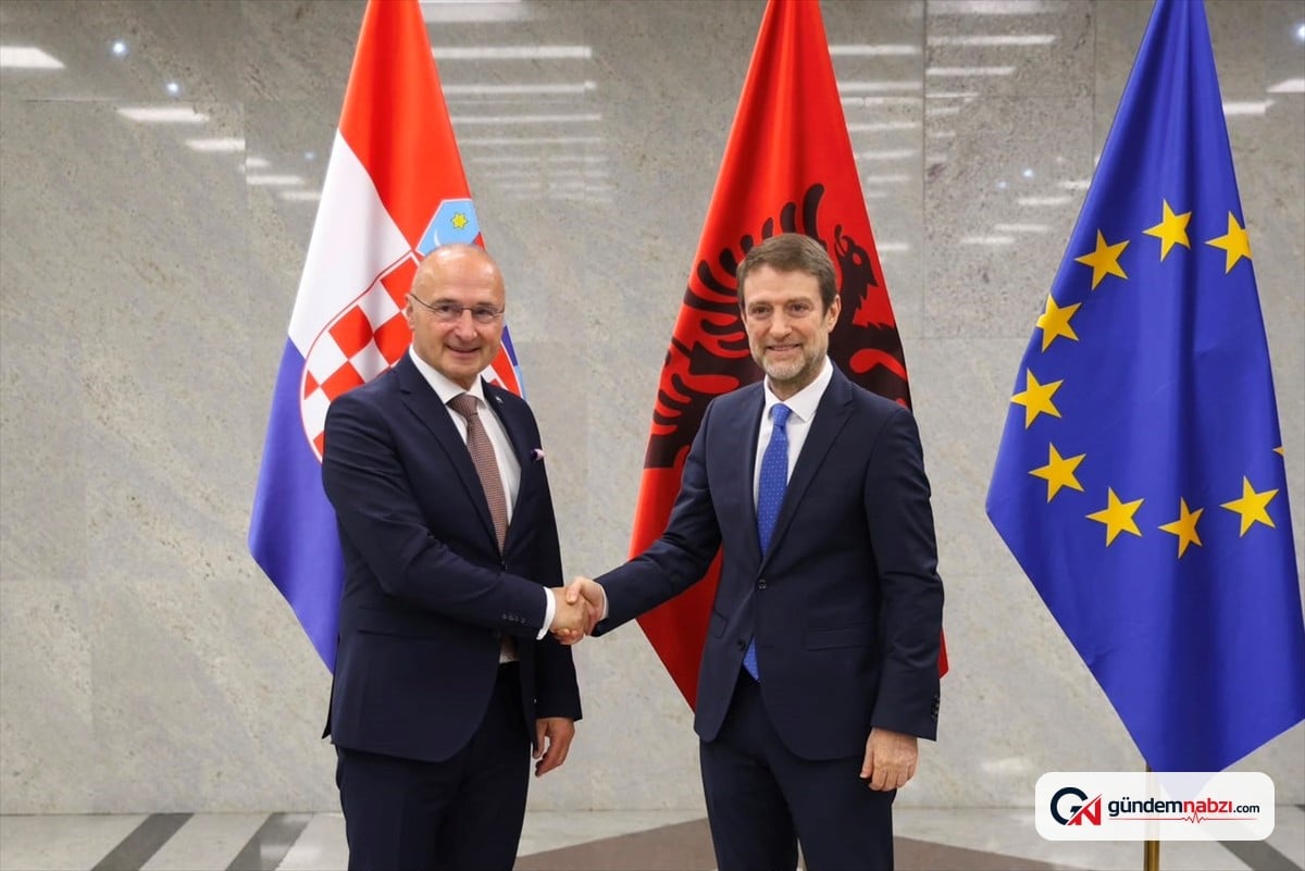 Hırvatistan'dan Arnavutluk'un AB üyeliğine net destek