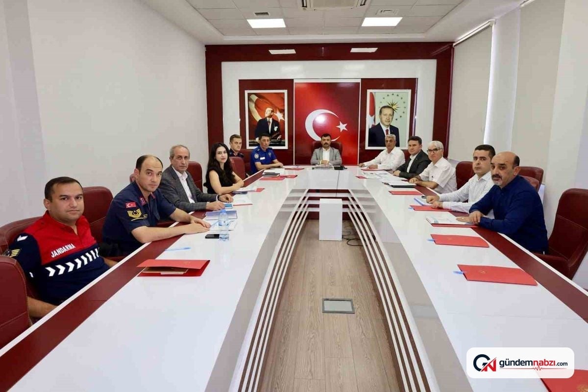 Adıyaman Kahta'da okul güvenliği toplantısı yapıldı