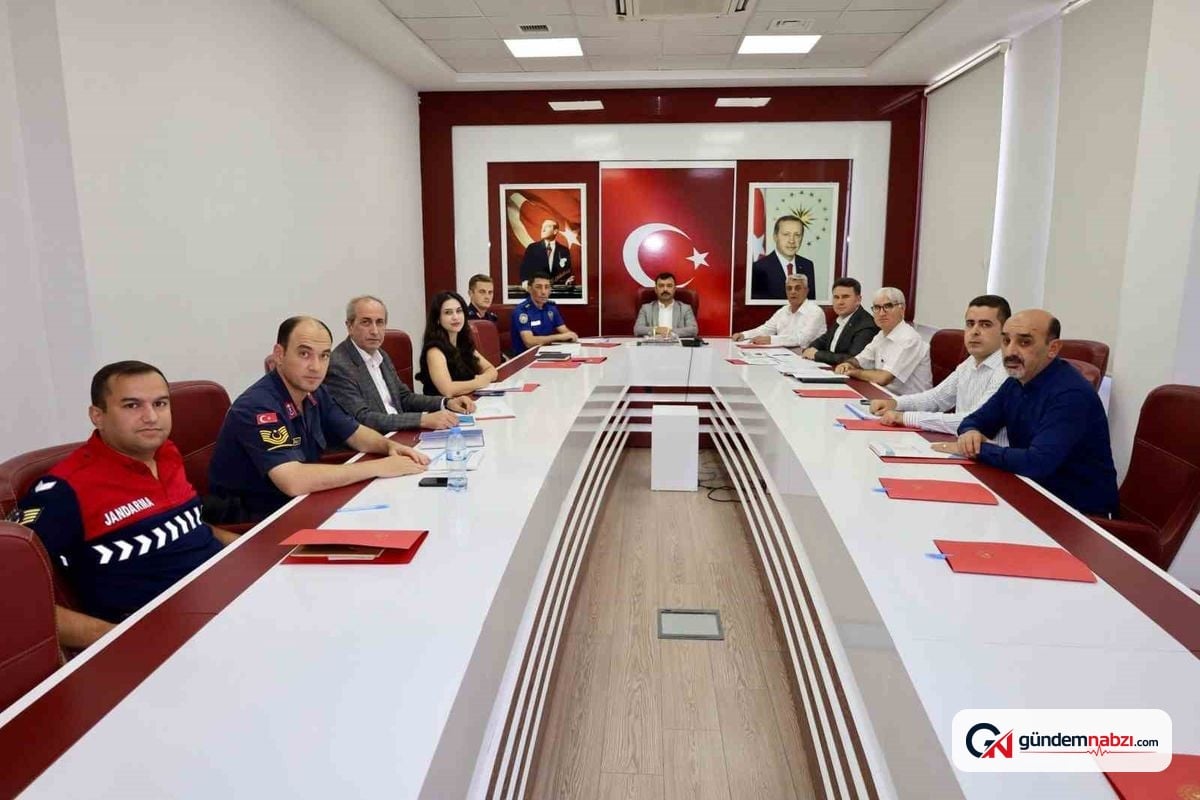 Adıyaman Kahta'da okul güvenliği toplantısı yapıldı