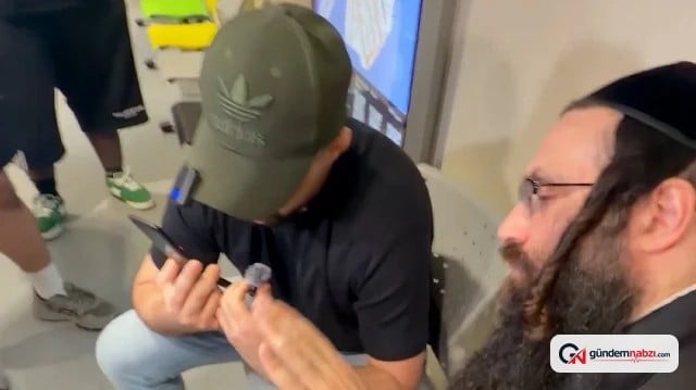 Haredi, New York metrosunda çocuklardan fotoğraf isterken yakalandı