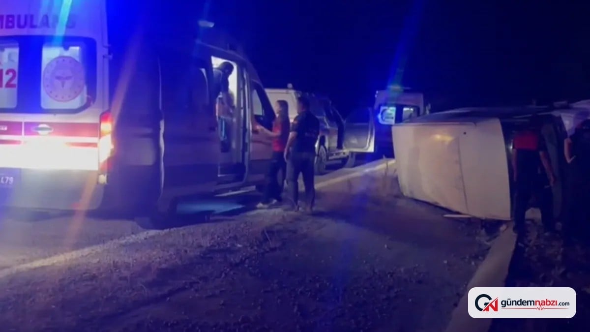 Erzincan'da bal yüklü minibüs devrildi: 3 yaralı
