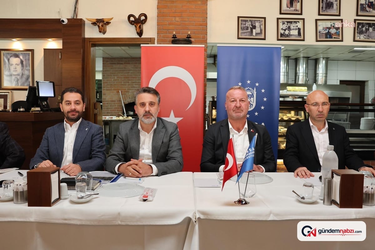 Şahin Biba, Karacabey muhtarlarıyla altyapı sorunlarını görüştü