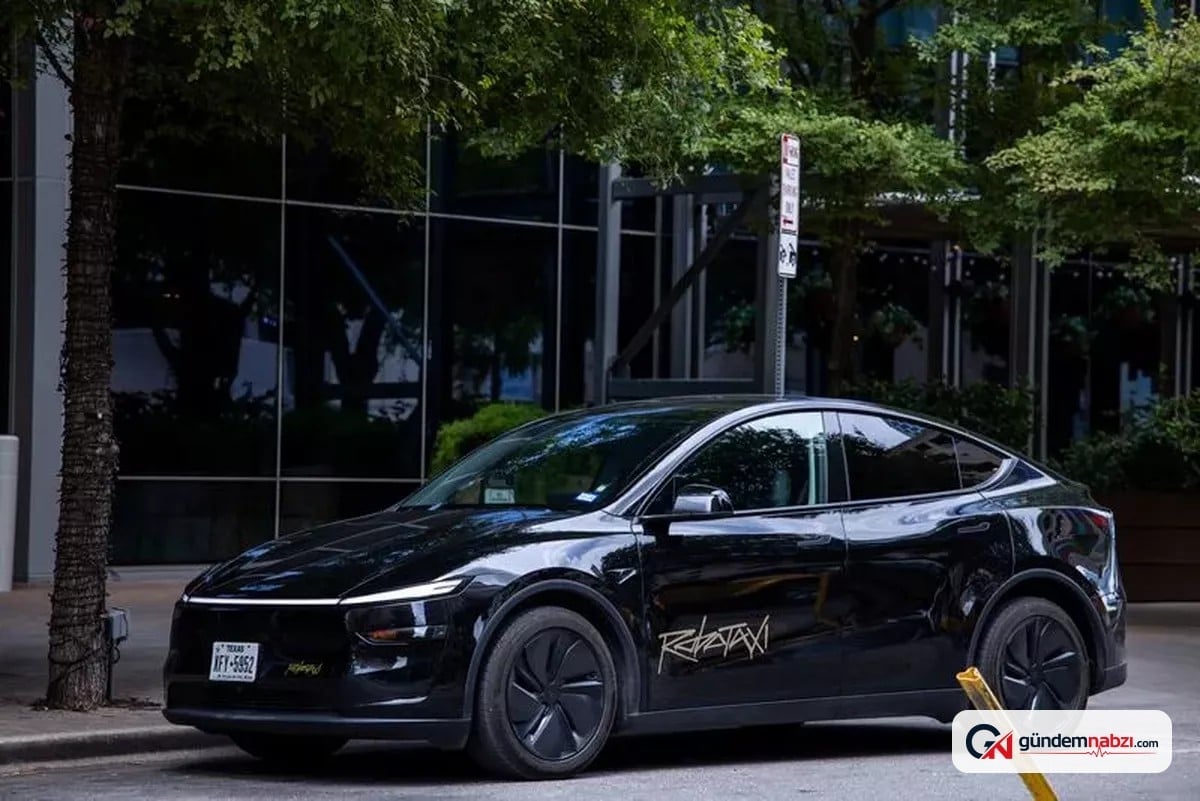 NHTSA Tesla Cybercab robotaksilerini değerlendiriyor