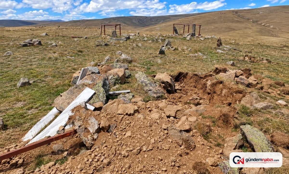 Gümüşhane'de şehit mezarları talan edildi