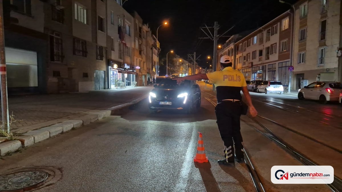 Eskişehir'deki asayiş uygulamasında 10 sürücüye para cezası