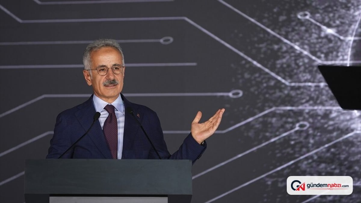 Uraloğlu Vodafone İzmir Veri Merkezi açılışında konuştu