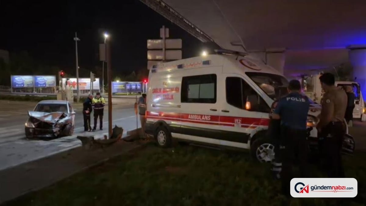 Kayseri'de ambulans otomobille çarpıştı, 6 kişi yaralandı