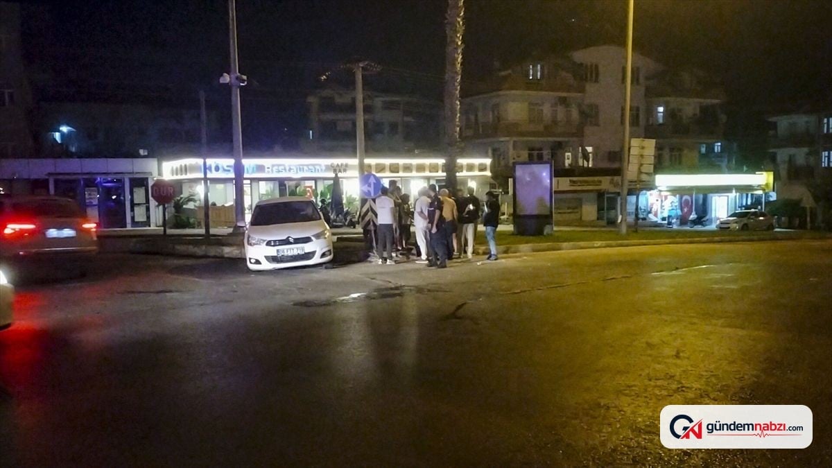 Antalya'da otobüs ile otomobil çarpıştı: 5 yaralı