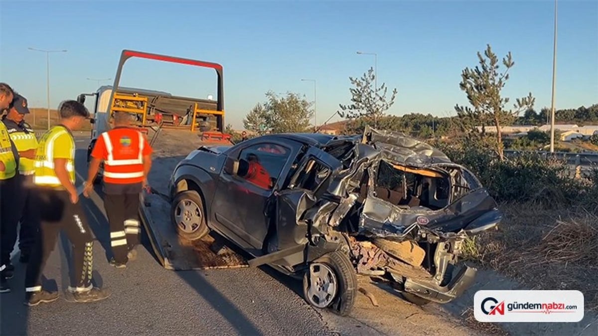 İstanbul'da TIR hafif ticari araca çarptı: 1'i çocuk 6 yaralı