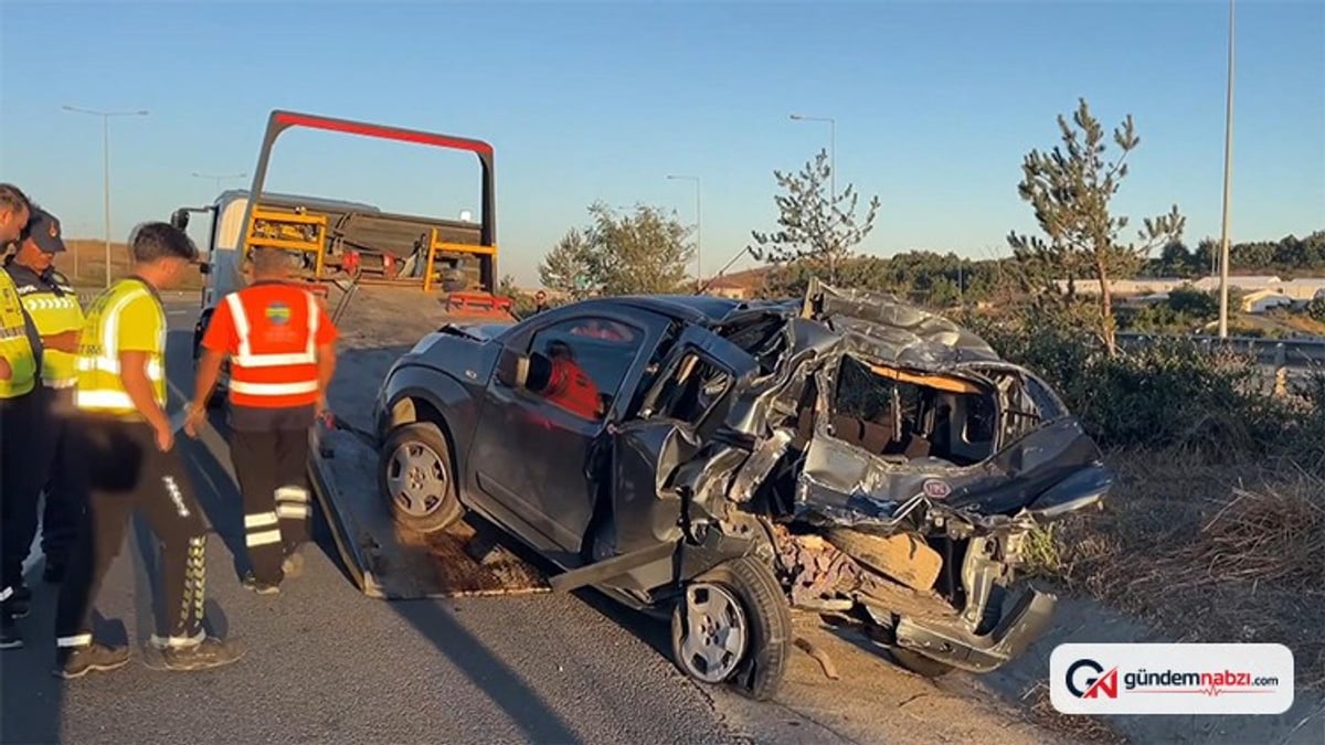 İstanbul'da TIR hafif ticari araca çarptı: 1'i çocuk 6 yaralı