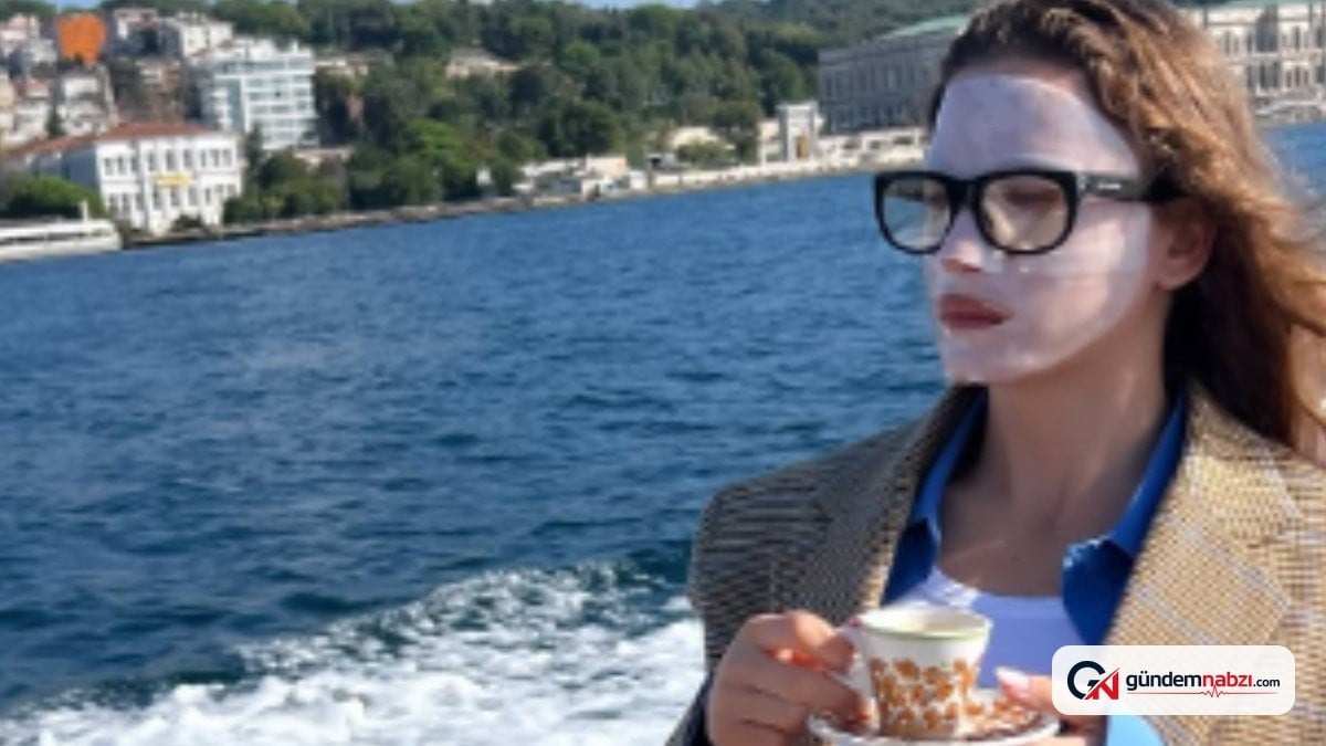 Serenay Sarıkaya teknede reklam çekimi yaptı