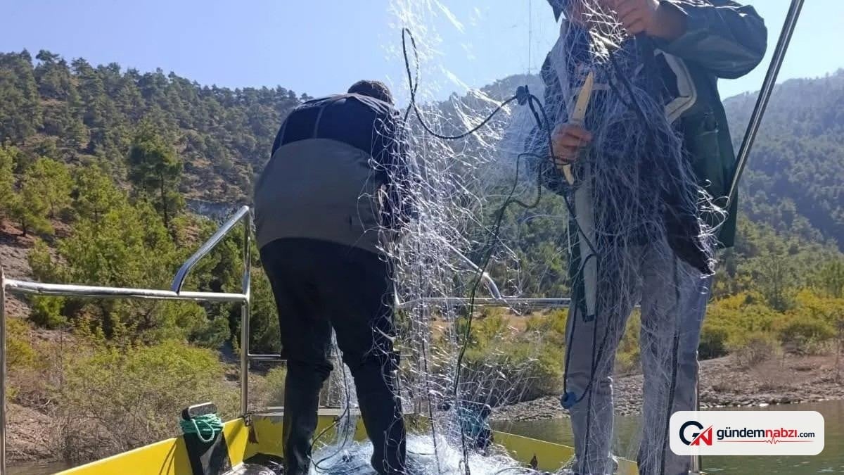 Sinop'ta Boyabat Baraj Gölü'nde 600 metre yasa dışı ağa el konuldu