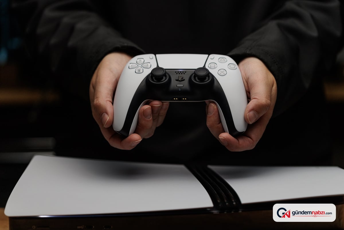 Sony fiziksel oyun disklerinden vazgeçme sürecini yavaşlatıyor