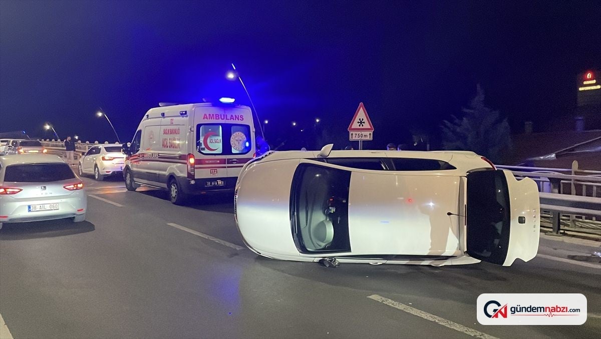 Kayseri'de iki otomobil çarpıştı, bir kişi yaralandı