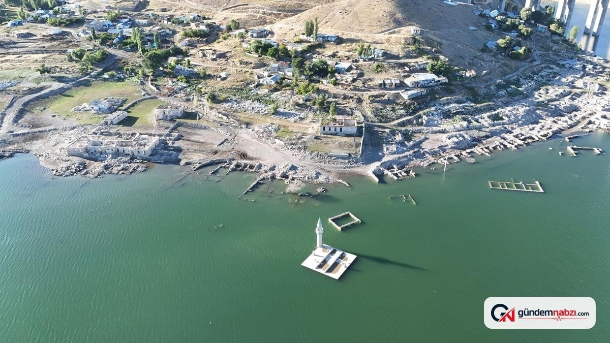 Kars'ta Baraj suları çekildi, kayıp köy gün yüzüne çıktı