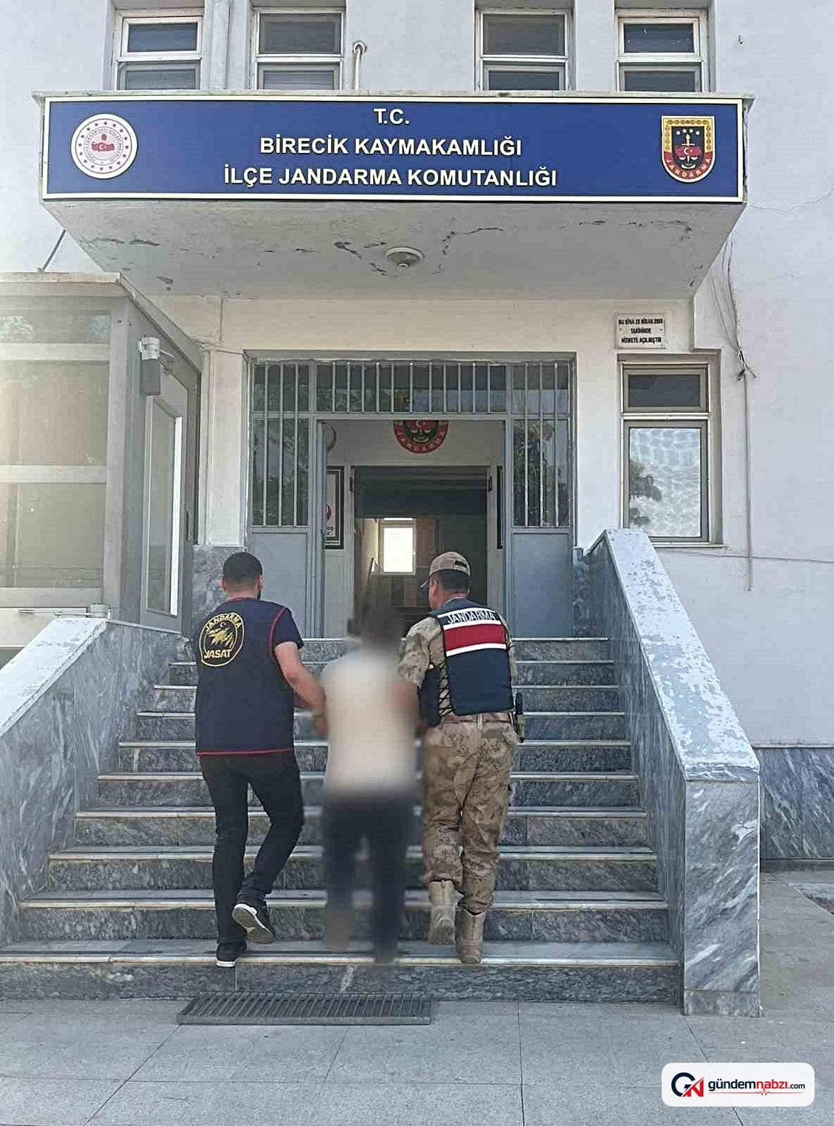 Şanlıurfa Birecik'te 6 yıl 3 ay hapis cezalı firari yakalandı
