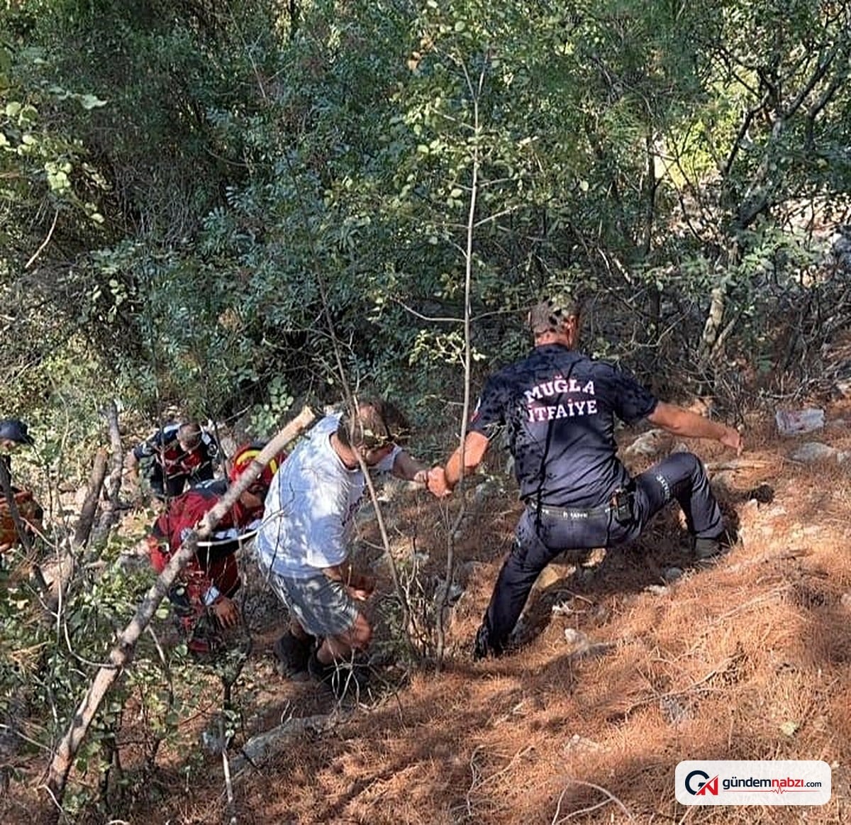 Muğla'da otomobil uçuruma yuvarlandı: 1 yaralı