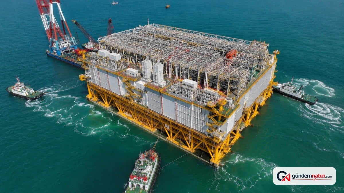 Dev dönüştürücü istasyonu deniz ortasına yerleştirildi