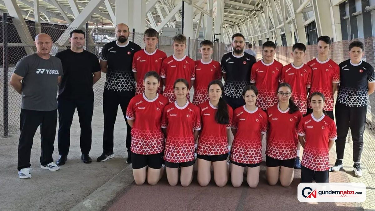 15 Yaş Altı Badminton Milli Takımı Erzincan'da kampa başladı