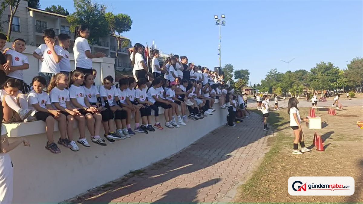 Gerze Belediyesi spor okulları öğrencileri yeteneklerini sergiledi