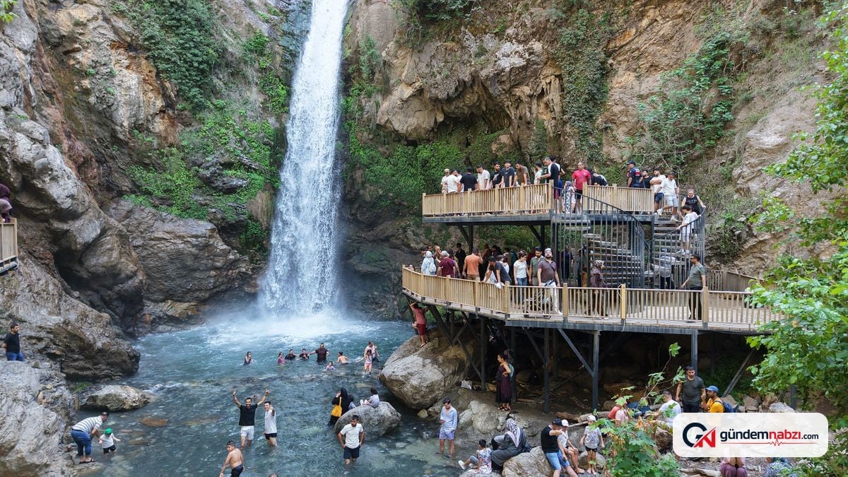Osmaniye'deki Karaçay Saklı Şelalesi ziyaretçi akınına uğruyor