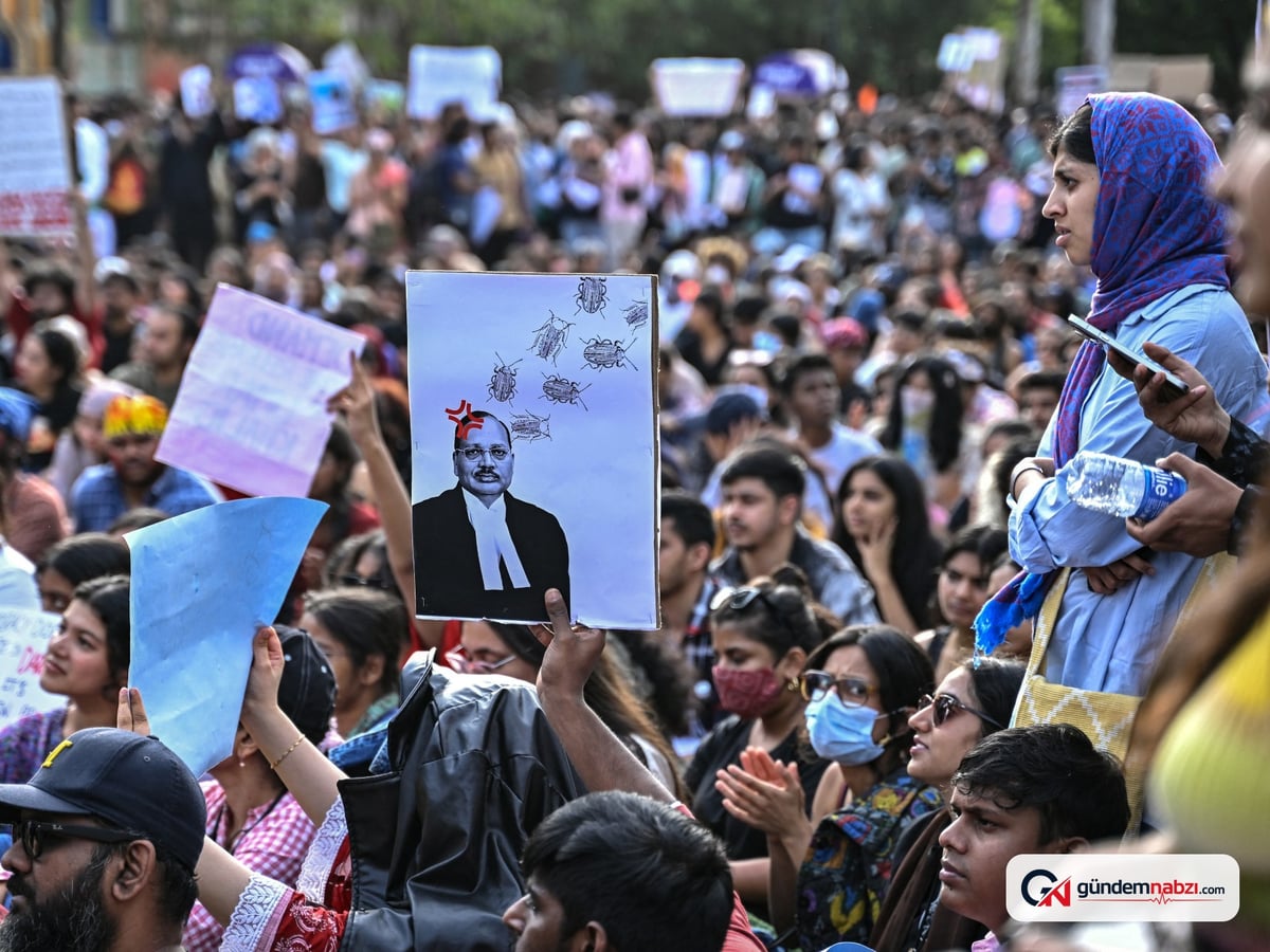 Hindistan'da gençlerin protestoları Modi'nin otoritesini sarstı