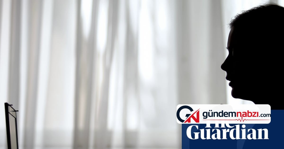Victoria komitesi hayatta kalanların e-posta adreslerini yanlışlıkla paylaştı