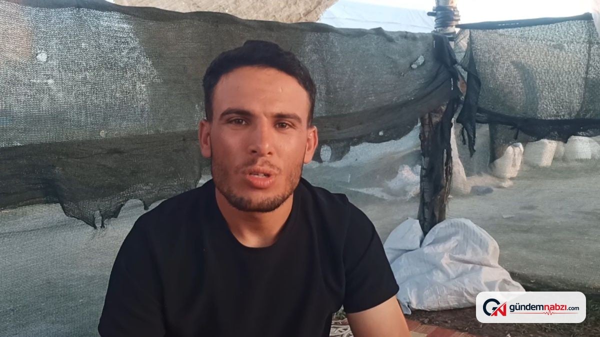 Konya Seydişehir'de genç, bayrağa olan sevgisiyle takdir topladı