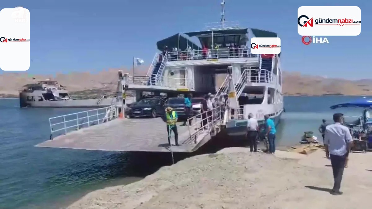 Tunceli'de feribot yakıtı bitince panik yaşandı