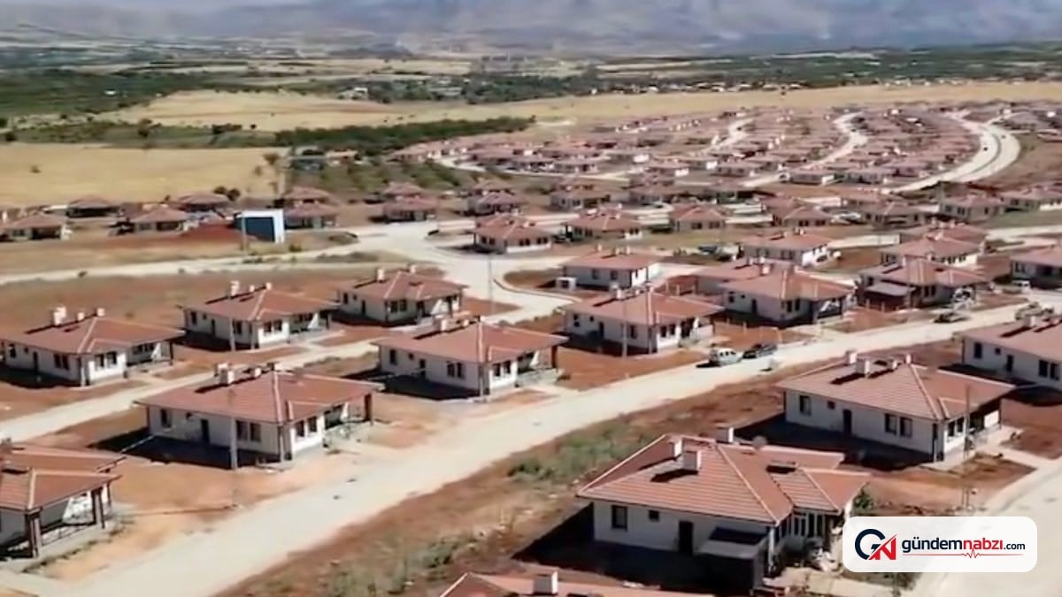 Malatya'da inşa edilen deprem konutları hak sahiplerine teslim edildi