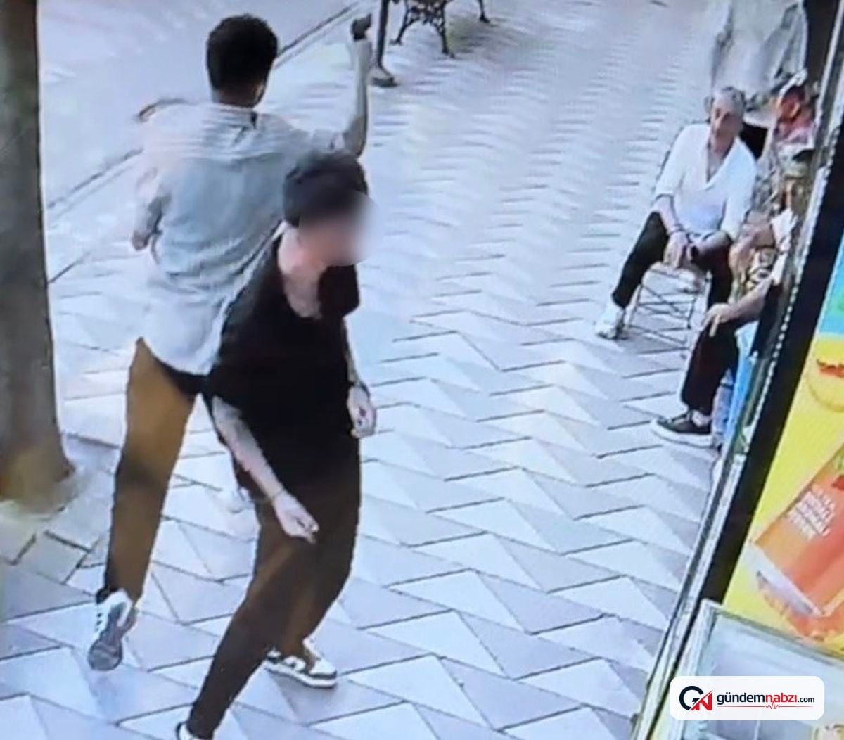 Eskişehir'de sokak ortasında bıçaklı ve silahlı kavga: 1 yaralı