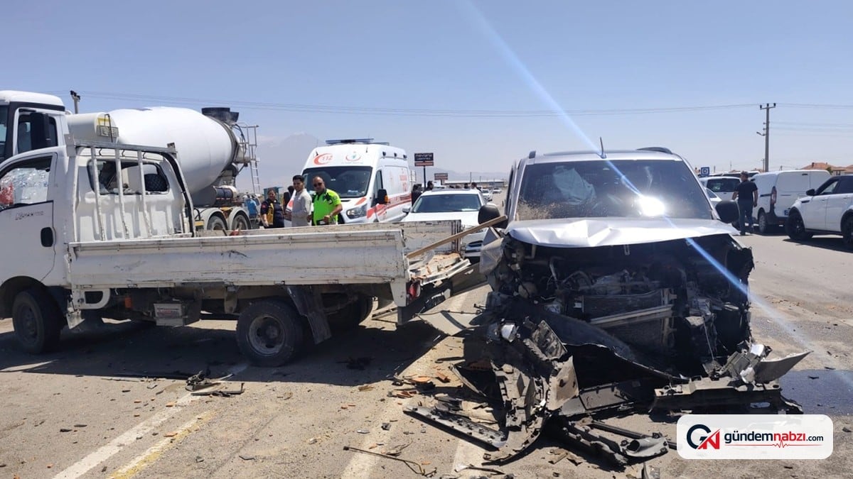 Aksaray'da zincirleme trafik kazası: 5 yaralı