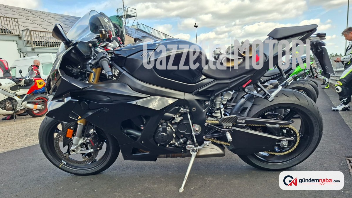 Yeni BMW S 1000 RR Nürburgring'de test edilirken görüntülendi