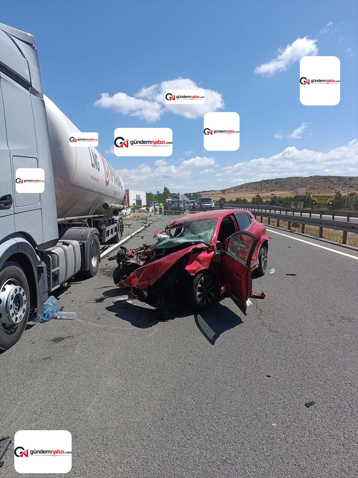 Bolu'da tankere çarpan otomobilin sürücüsü yaralandı