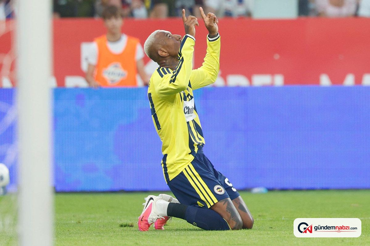 Anderson Talisca Fenerbahçe tarihine geçti