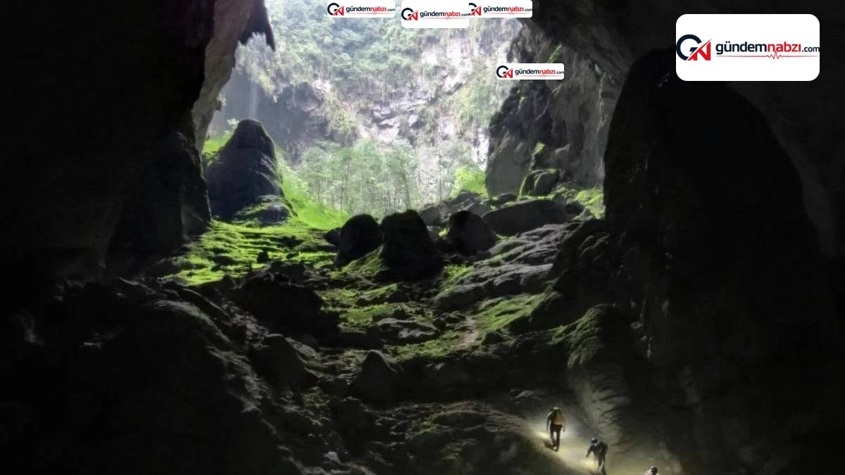 Dünyanın en büyük mağarasında kendi ormanı ve bulutları var