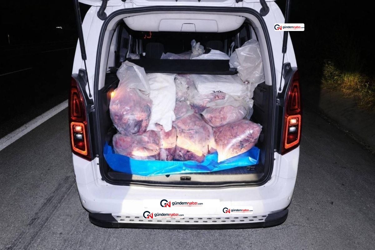 Mersin'de kaçak ve hijyensiz 877 kilo sakatat ele geçirildi