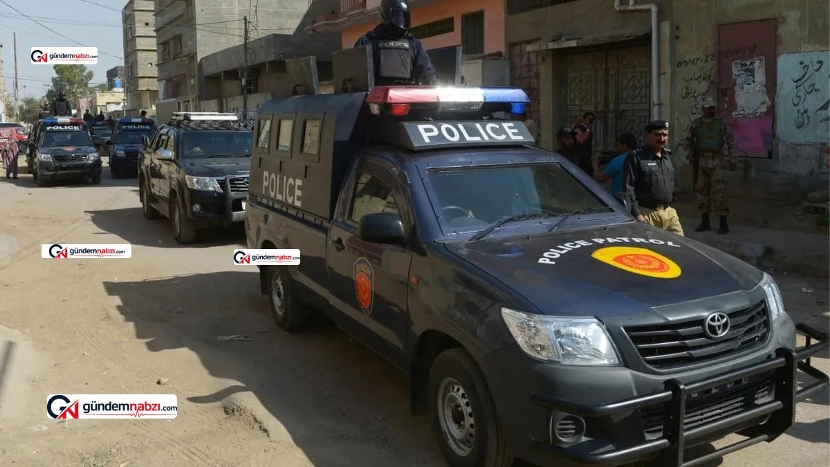 Pakistan'da kontrol noktasına saldırı: 9 polis öldü