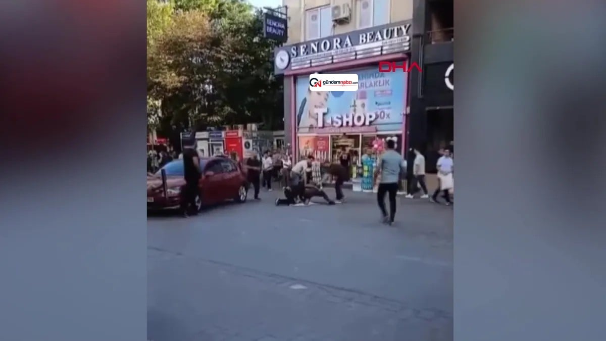 İstanbul'da Sokak ortasında bıçaklı kavga: 1 yaralı